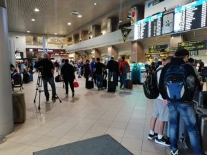 Controale pe Aeroportul Henri Coandă: 189 de autoturisme verificate