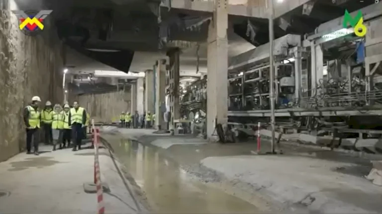 Ciprian Șerban, în vizită pe șantierul stației Gara Băneasa, de pe M6. Ministrul a cerut constructorului impact redus asupra traficului