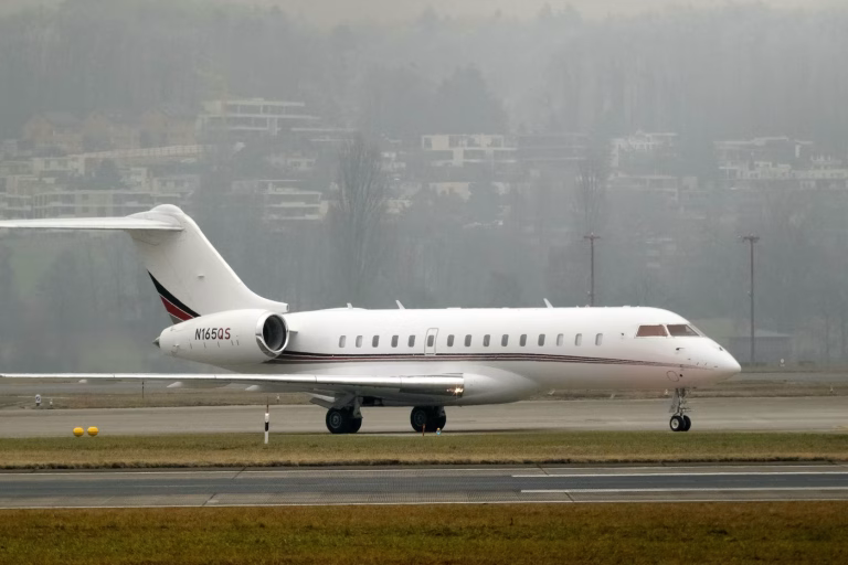 Nicușor Dan călătorește în SUA cu avion privat deținut de Ion Țiriac