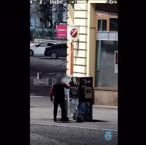 Amendă de 6.000 lei pentru afișaj ilegal pe Calea Victoriei