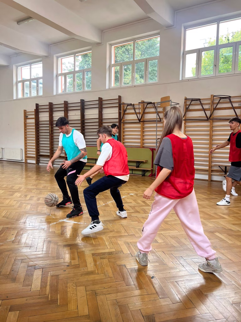 Consiliul Local Sector 5 votează cursuri gratuite de baschet