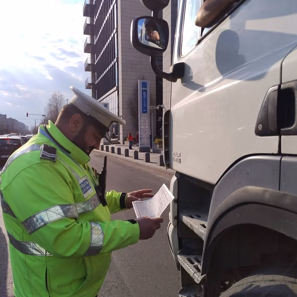 Poliția Locală Sector 6 a amendat 25 de camioane fără autorizație