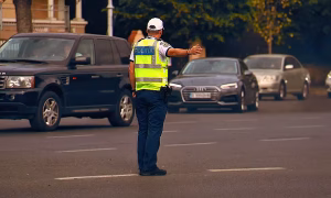 Accident pe Calea Giulești: o mașină a luat foc - Utile