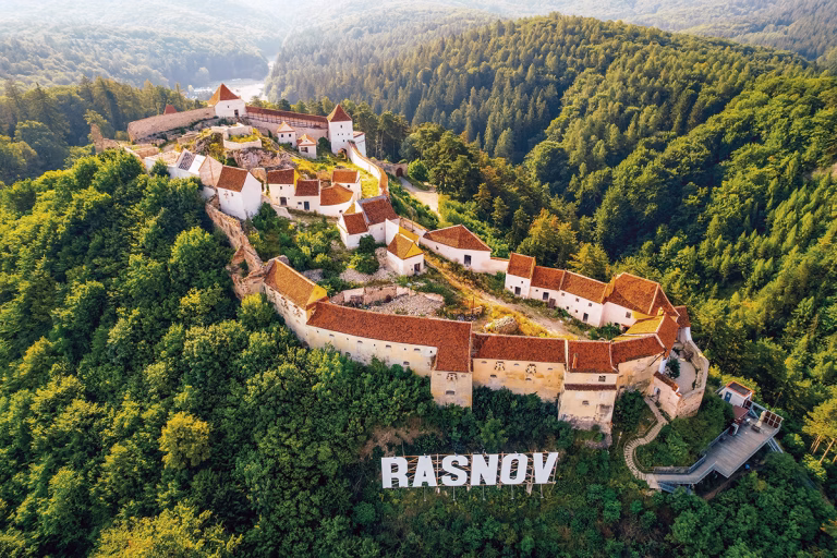 Cetatea Râșnov, fortificație medievală în curs de restaurare