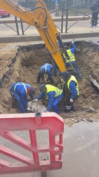 Surpare de carosabil pe Șoseaua Mihai Bravu la numărul 307