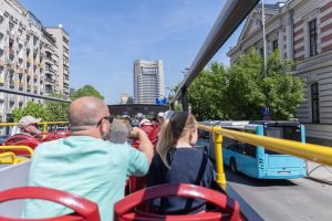 Peste 200 de vizitatori au utilizat autobuzele Bucharest City Tour