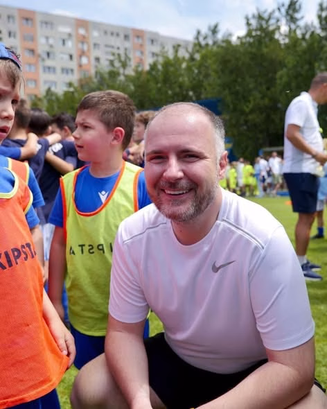 Primăria Sectorului 2 a inaugurat teren de sport cu nocturnă