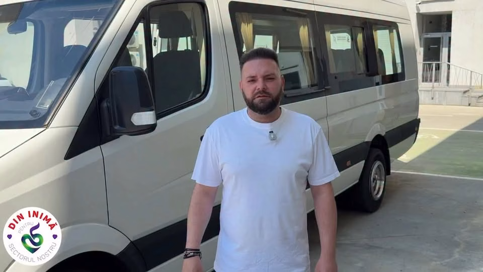 Sectorul 5 a achiziționat 7 microbuze electrice pentru elevi - Utile