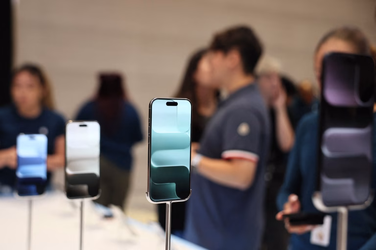 Apple a depășit marți pragul de 5 trilioane de dolari bursier