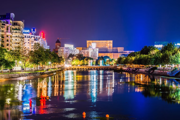 Fotograful Andrei Bîrsan lansează rubrica „Bucureștiul lui Andrei”