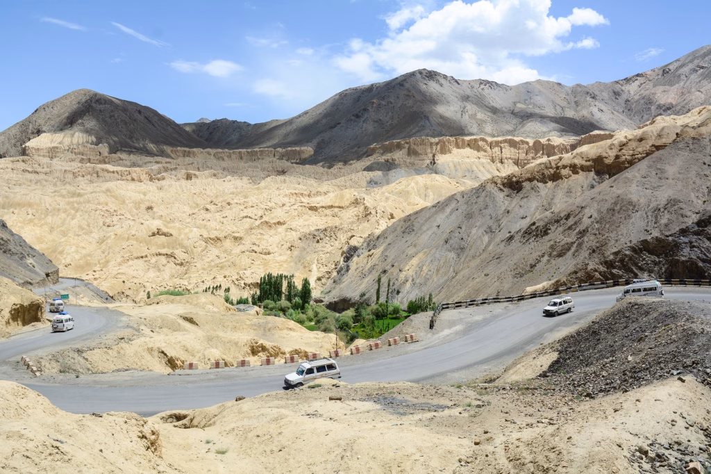 Regiunea Ladakh, numită „Micul Tibet”, în nordul Indiei - Opinii