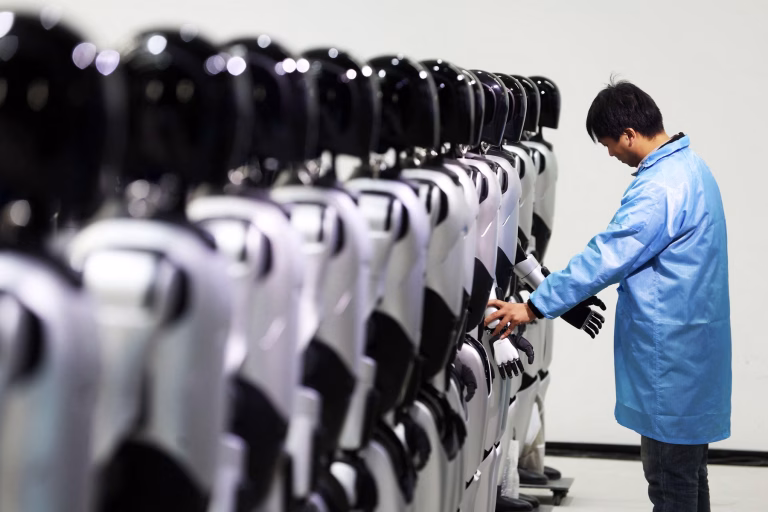 SUA interzic importul de roboți și invertoare chinezești