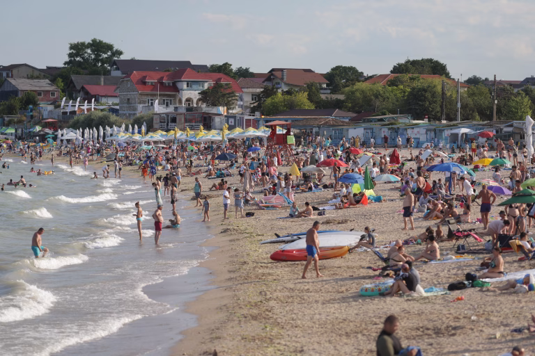 ANM a emis cod galben de vânt pentru litoral până la ora 15