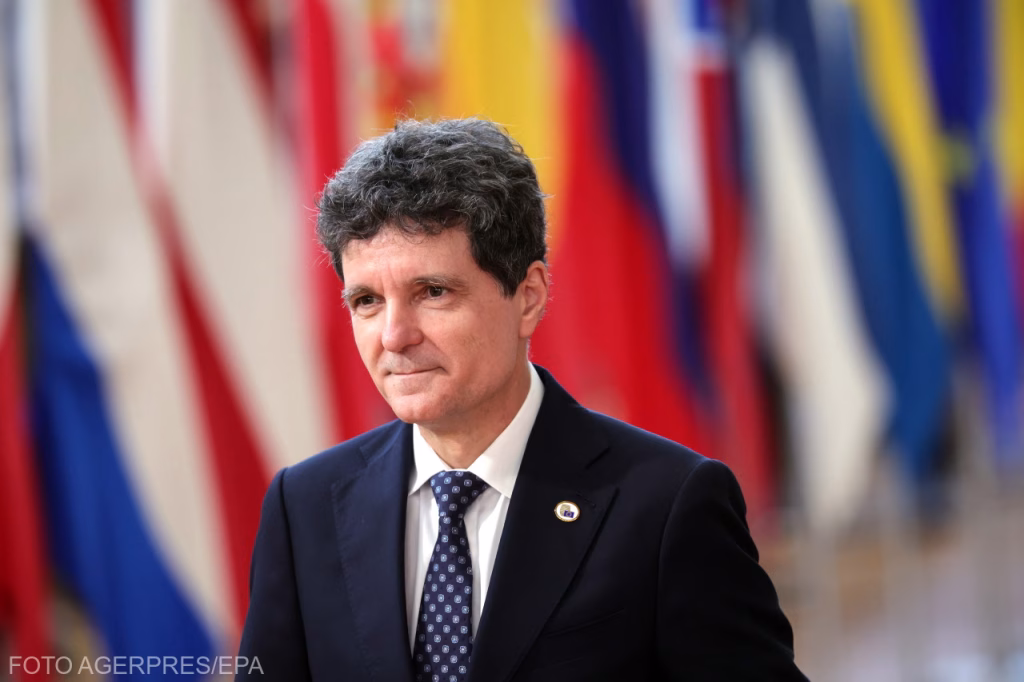 Nicușor Dan a reacționat la decizia Moody's privind ratingul României - Opinii