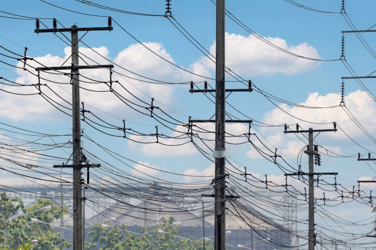 Transelectrica anunță aprovizionare stabilă cu energie electrică