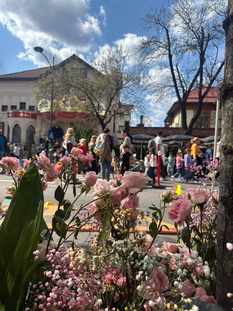 28 de sculpturi ies în stradă, în Dorobanți. Programul complet al Galeriei Beller