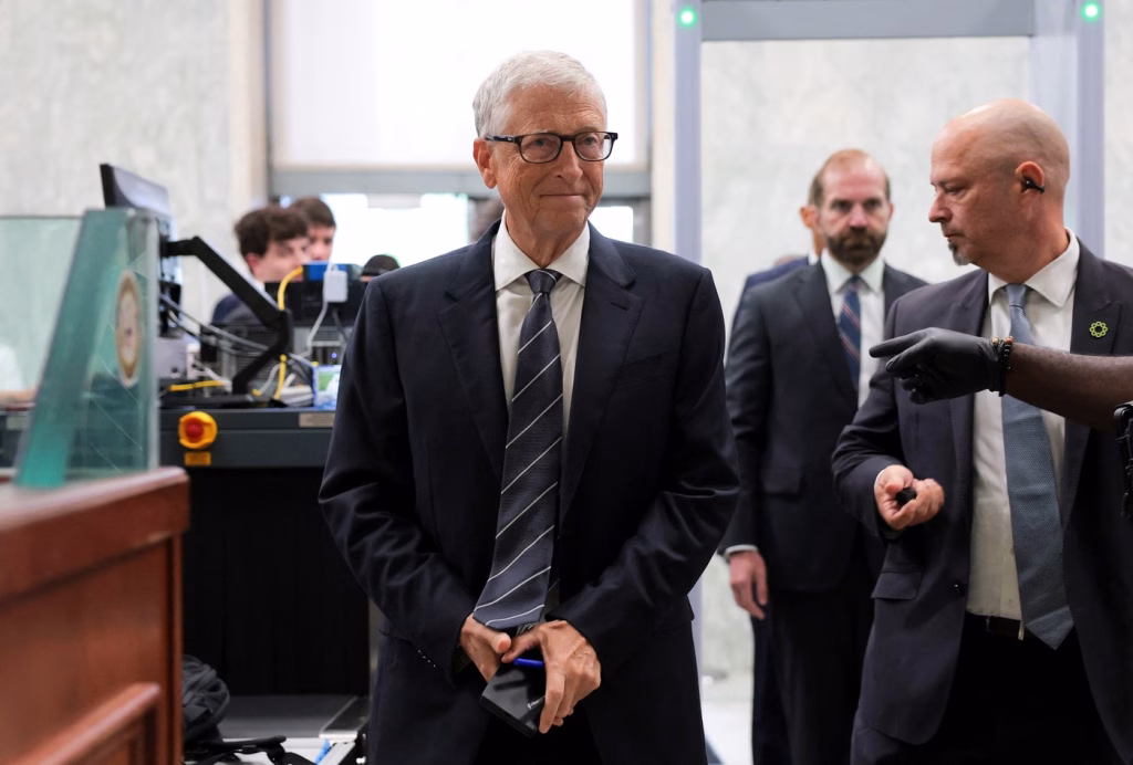 Bill Gates avertizează despre riscul AI de 1 miliard de morți - Opinii