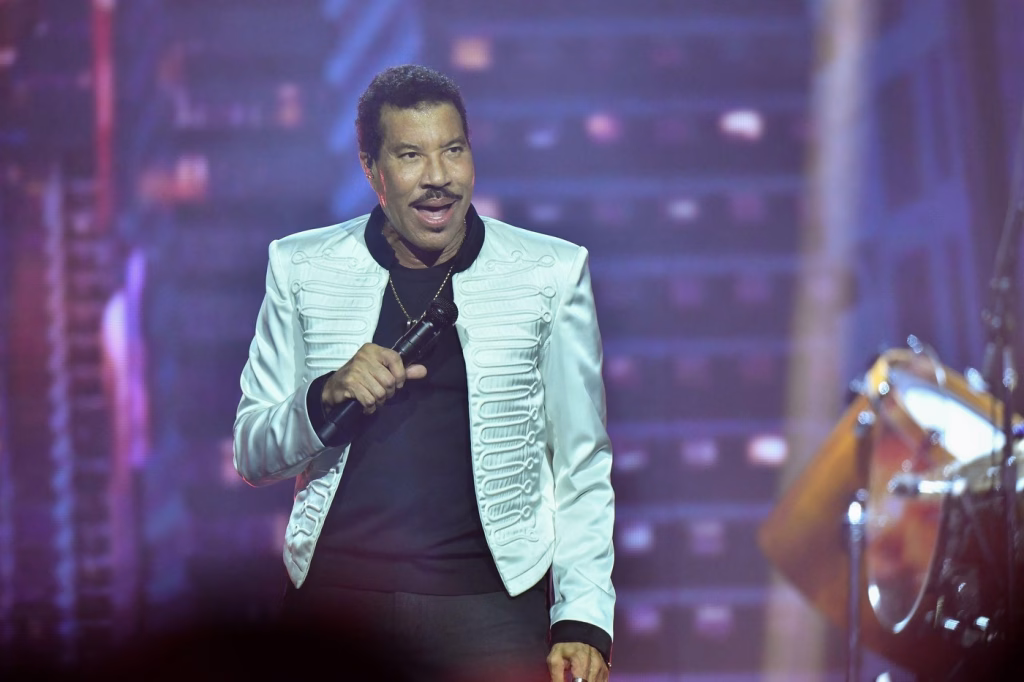 Lionel Richie, internat după o intervenție pentru fibrilație atrială - Opinii