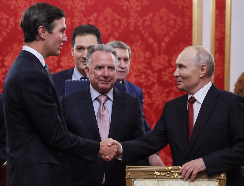 Putin i-a primit la Moscova pe emisarii lui Trump, Witkoff și Kushner - Opinii