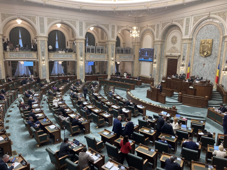 Senatul a eliminat examenul suplimentar de admitere la liceu