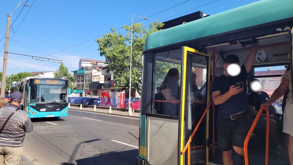 TPBI explică de ce liniile 381 și 76 ajung simultan în stații - Bucuresti