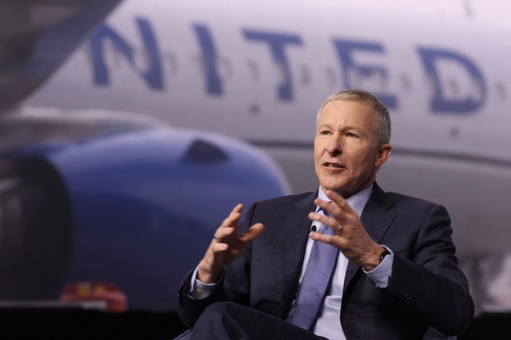 CEO-ul United Airlines cere impozit pe avere și pe moștenire - Opinii