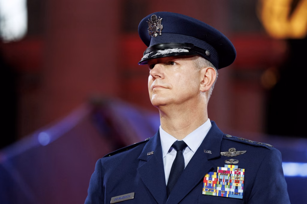 Generalul Grynkewich prezintă planul NATO anti-Rusia la Varșovia - Opinii