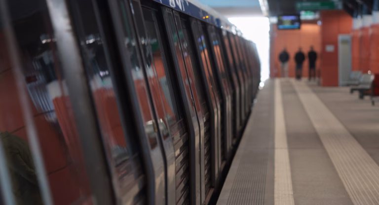 Ministerul Transporturilor respinge majorarea capitalului Metrorex