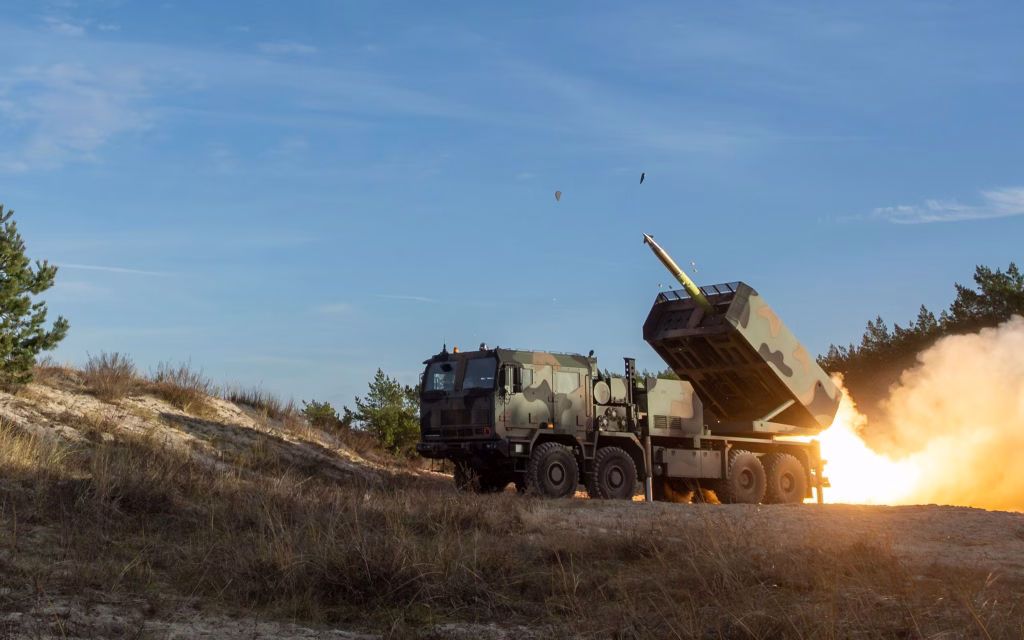 Polonia ia în calcul vânzarea lansatoarelor HIMARS americane - Opinii