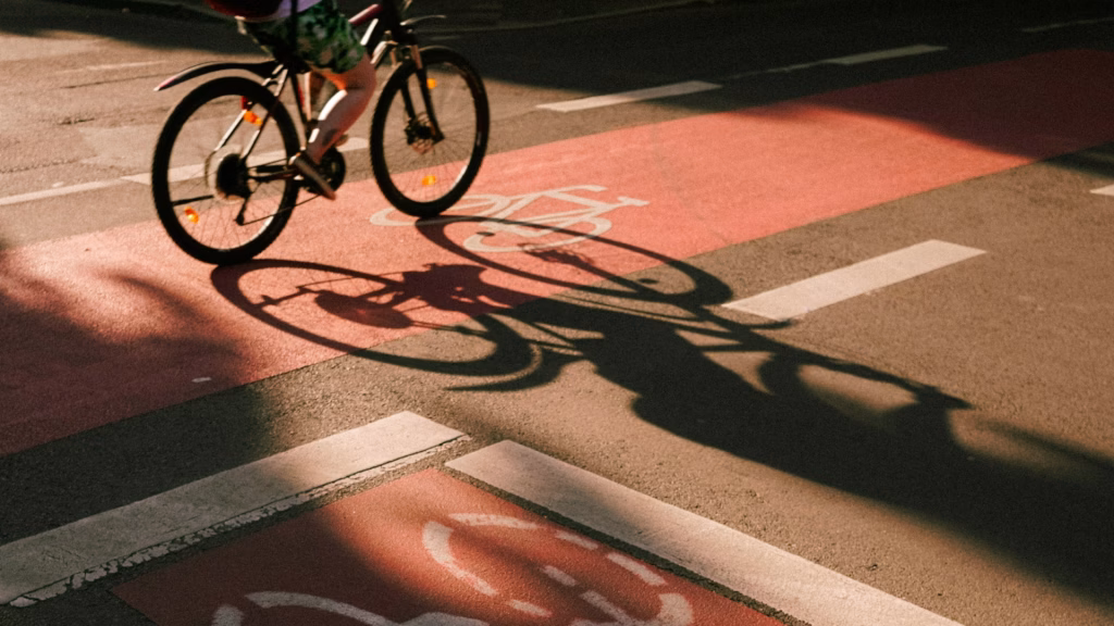 Primăria Otopeni a atribuit direct contract de 52.000 euro pentru masterplan biciclete - Bucuresti