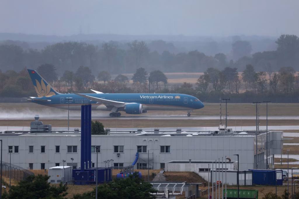 Rusia a cerut Vietnamului avioane închiriate cu echipaje - Opinii