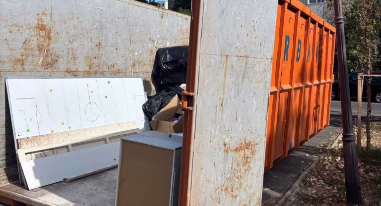 Sector 6: containere pentru deșeuri voluminoase în patru microzone