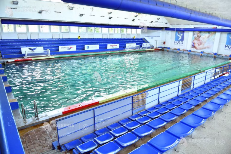 Sectorul 1 oferă cursuri gratuite de înot la Bazinul Floreasca