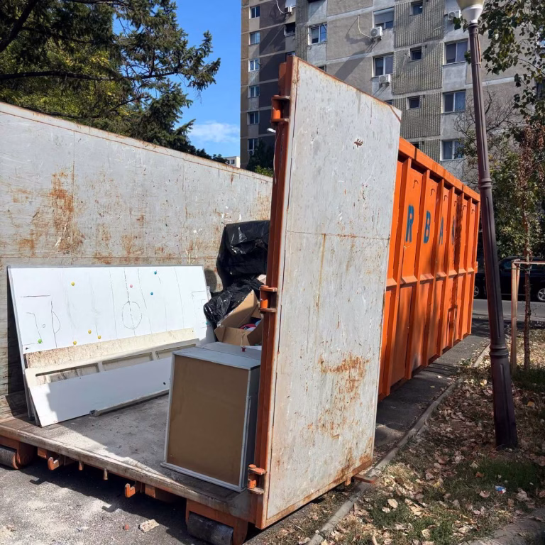 Sectorul 6 colectează deșeuri voluminoase în 4 microzone, 26-30 octombrie