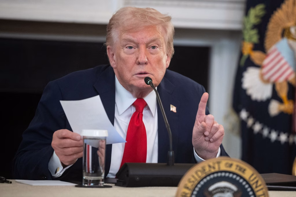 Trump leagă prețul benzinei de atacurile Ucrainei, nu de Iran - Opinii