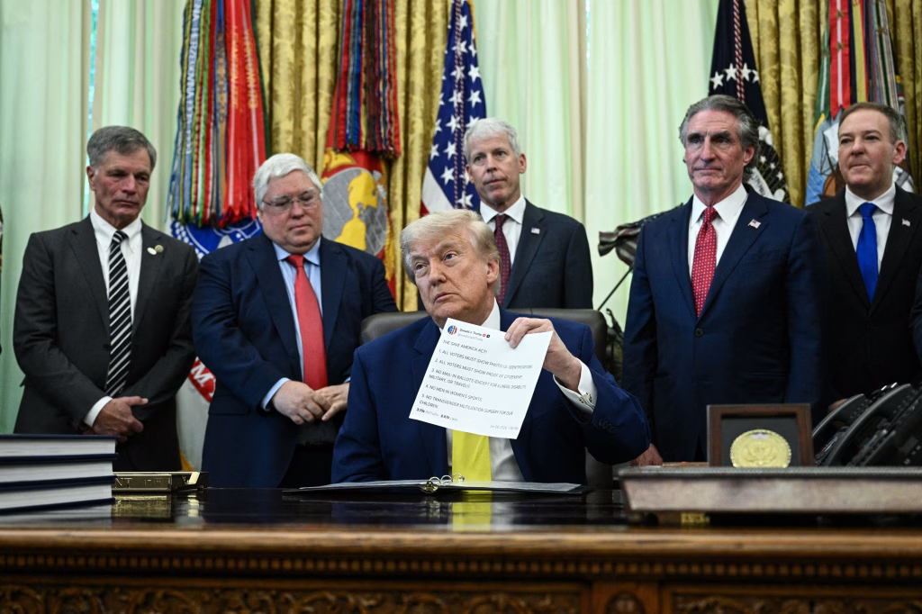 Truth Social vinde acces rapid la postările lui Trump unor firme Wall Street - Opinii